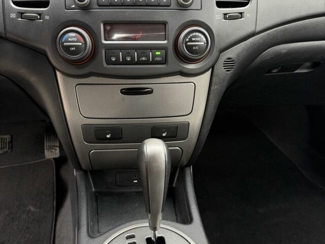 Черный Киа Маджентис, объемом двигателя 0 л и пробегом 125 тыс. км за 7500 $, фото 17 на Automoto.ua