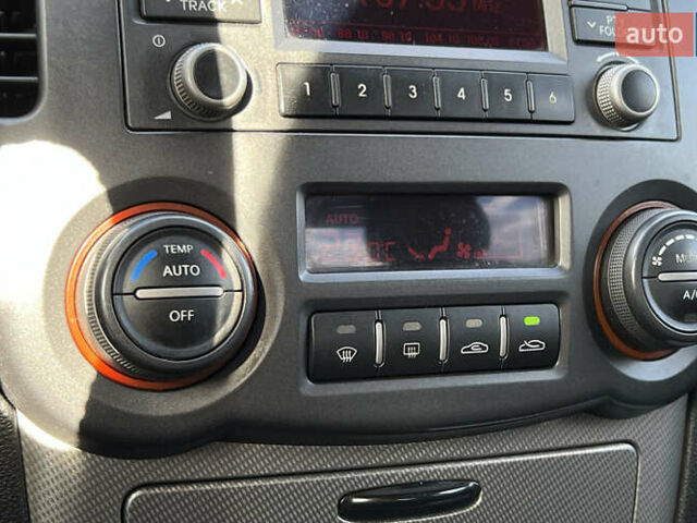 Чорний Кіа Маджентіс, об'ємом двигуна 2 л та пробігом 174 тис. км за 4800 $, фото 11 на Automoto.ua