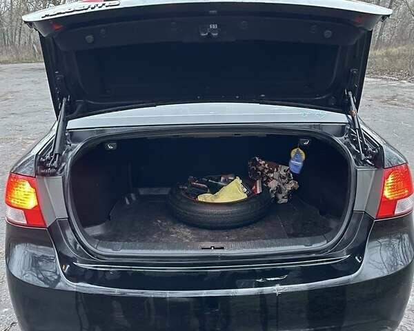 Черный Киа Маджентис, объемом двигателя 2 л и пробегом 222 тыс. км за 7200 $, фото 5 на Automoto.ua