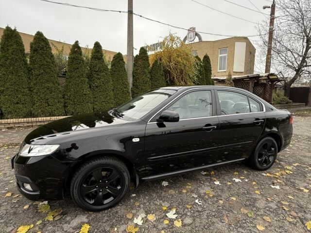 Черный Киа Маджентис, объемом двигателя 0 л и пробегом 125 тыс. км за 7500 $, фото 2 на Automoto.ua