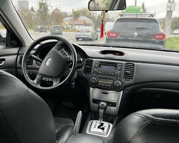 Чорний Кіа Маджентіс, об'ємом двигуна 2.7 л та пробігом 280 тис. км за 6500 $, фото 34 на Automoto.ua