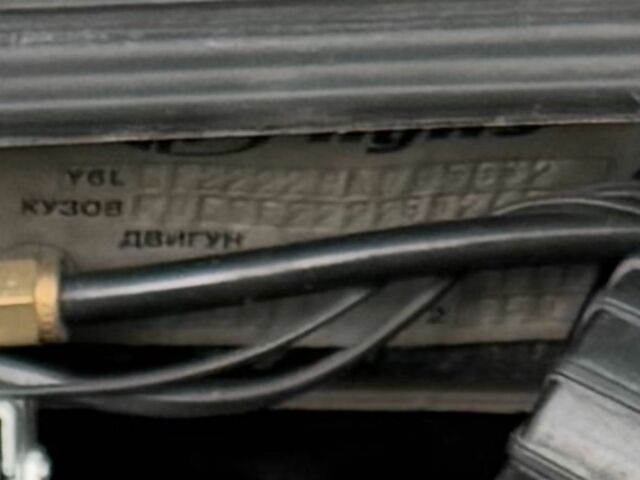 Черный Киа Маджентис, объемом двигателя 2 л и пробегом 300 тыс. км за 4501 $, фото 5 на Automoto.ua