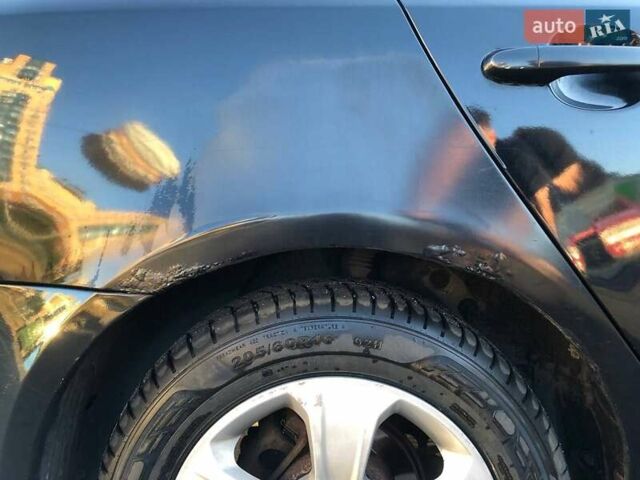 Чорний Кіа Маджентіс, об'ємом двигуна 2 л та пробігом 356 тис. км за 6000 $, фото 25 на Automoto.ua