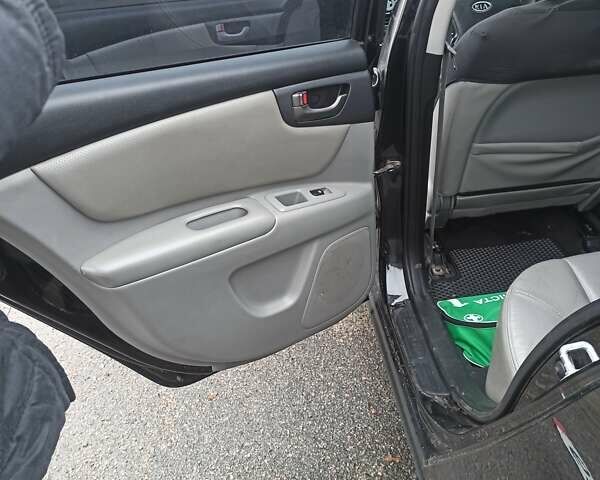 Черный Киа Маджентис, объемом двигателя 2 л и пробегом 226 тыс. км за 5500 $, фото 7 на Automoto.ua