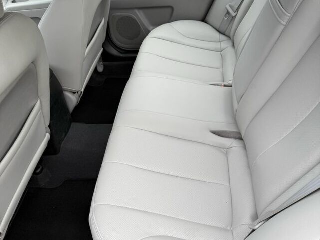 Черный Киа Маджентис, объемом двигателя 0 л и пробегом 125 тыс. км за 7500 $, фото 12 на Automoto.ua