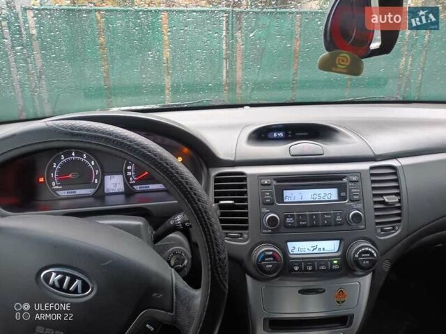 Чорний Кіа Маджентіс, об'ємом двигуна 2 л та пробігом 100 тис. км за 4800 $, фото 1 на Automoto.ua