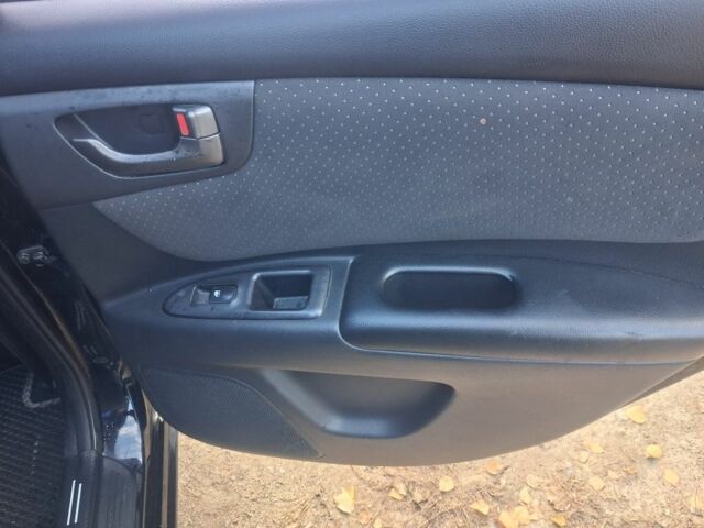 Чорний Кіа Маджентіс, об'ємом двигуна 2 л та пробігом 222 тис. км за 6500 $, фото 14 на Automoto.ua