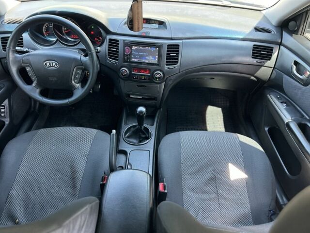 Черный Киа Маджентис, объемом двигателя 2 л и пробегом 228 тыс. км за 5999 $, фото 14 на Automoto.ua