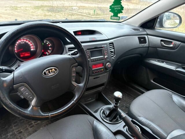 Черный Киа Маджентис, объемом двигателя 2 л и пробегом 260 тыс. км за 2400 $, фото 4 на Automoto.ua