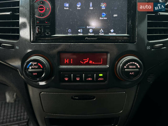 Черный Киа Маджентис, объемом двигателя 2 л и пробегом 229 тыс. км за 5555 $, фото 29 на Automoto.ua