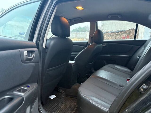 Черный Киа Маджентис, объемом двигателя 2 л и пробегом 260 тыс. км за 2400 $, фото 5 на Automoto.ua