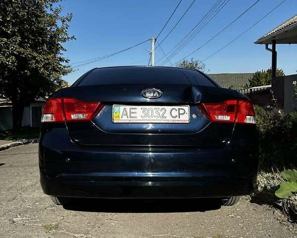 Чорний Кіа Маджентіс, об'ємом двигуна 2 л та пробігом 130 тис. км за 6300 $, фото 5 на Automoto.ua