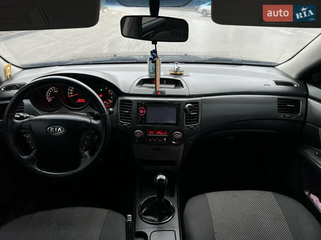 Черный Киа Маджентис, объемом двигателя 2 л и пробегом 229 тыс. км за 5555 $, фото 22 на Automoto.ua