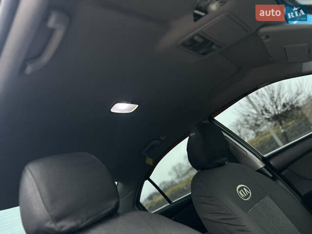 Черный Киа Маджентис, объемом двигателя 2 л и пробегом 229 тыс. км за 5199 $, фото 64 на Automoto.ua