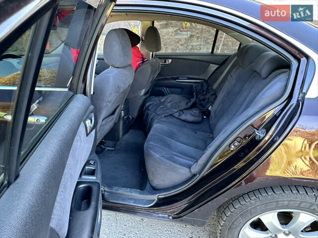 Коричневий Кіа Маджентіс, об'ємом двигуна 2 л та пробігом 191 тис. км за 4900 $, фото 16 на Automoto.ua