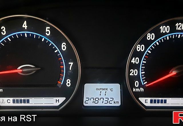 Коричневый Киа Маджентис, объемом двигателя 2 л и пробегом 278 тыс. км за 4700 $, фото 6 на Automoto.ua