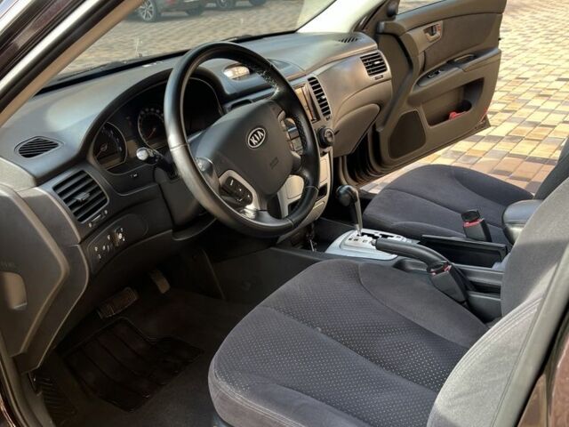 Коричневый Киа Маджентис, объемом двигателя 2 л и пробегом 192 тыс. км за 5900 $, фото 7 на Automoto.ua