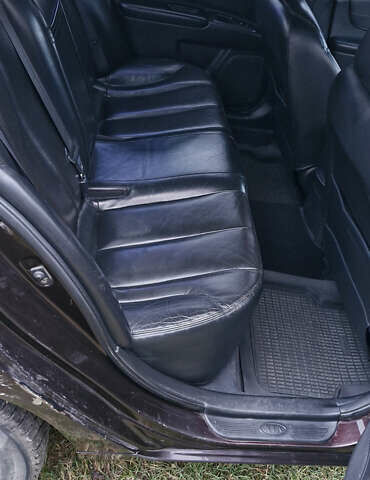 Коричневий Кіа Маджентіс, об'ємом двигуна 2 л та пробігом 458 тис. км за 4900 $, фото 6 на Automoto.ua