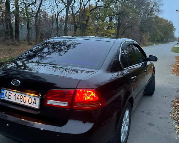 Коричневый Киа Маджентис, объемом двигателя 2 л и пробегом 225 тыс. км за 5500 $, фото 5 на Automoto.ua