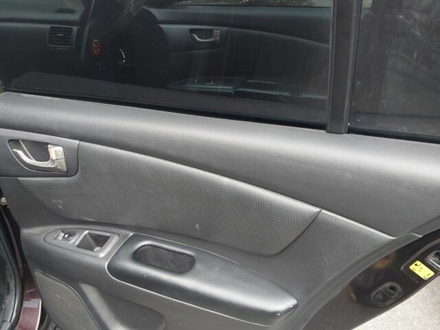 Коричневый Киа Маджентис, объемом двигателя 2.7 л и пробегом 355 тыс. км за 4400 $, фото 12 на Automoto.ua