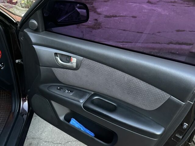 Коричневый Киа Маджентис, объемом двигателя 2 л и пробегом 183 тыс. км за 5500 $, фото 5 на Automoto.ua