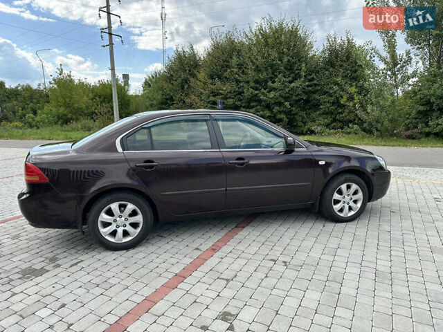 Коричневый Киа Маджентис, объемом двигателя 2 л и пробегом 255 тыс. км за 5500 $, фото 5 на Automoto.ua