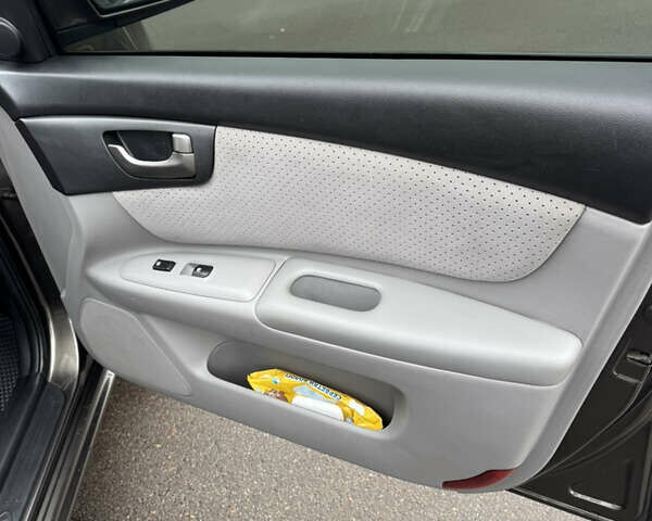 Коричневый Киа Маджентис, объемом двигателя 2 л и пробегом 263 тыс. км за 7000 $, фото 12 на Automoto.ua