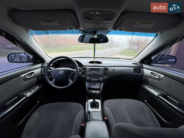 Коричневий Кіа Маджентіс, об'ємом двигуна 2 л та пробігом 157 тис. км за 5900 $, фото 25 на Automoto.ua