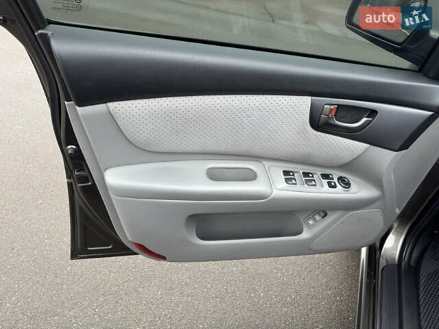 Коричневый Киа Маджентис, объемом двигателя 2 л и пробегом 263 тыс. км за 7000 $, фото 17 на Automoto.ua