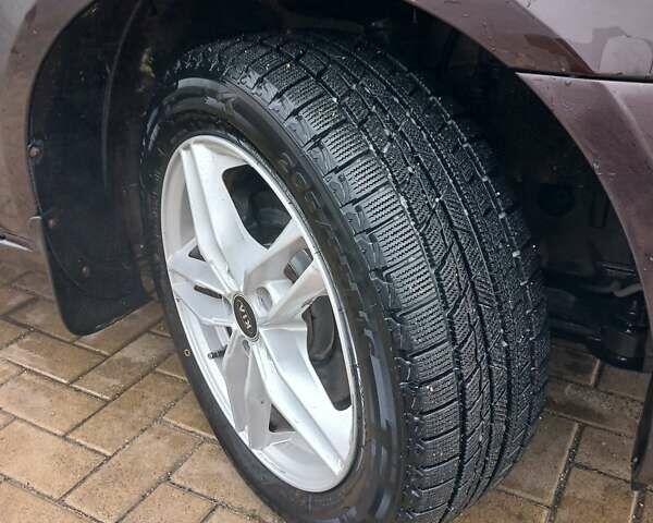 Коричневый Киа Маджентис, объемом двигателя 2 л и пробегом 299 тыс. км за 4444 $, фото 3 на Automoto.ua