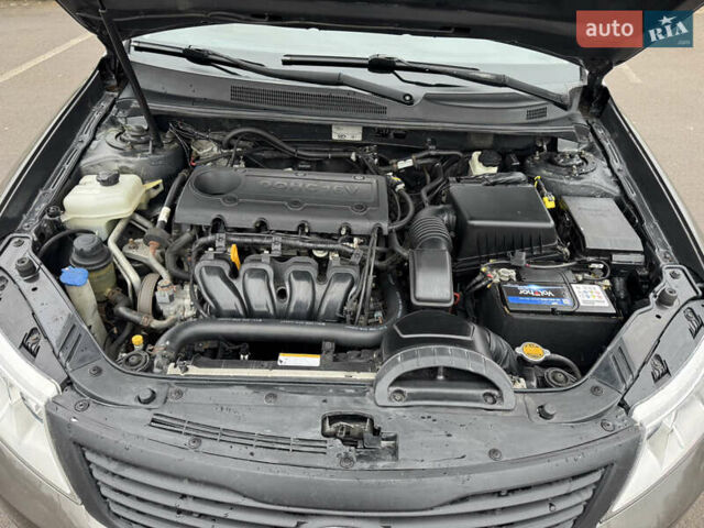 Коричневый Киа Маджентис, объемом двигателя 2 л и пробегом 263 тыс. км за 7000 $, фото 16 на Automoto.ua