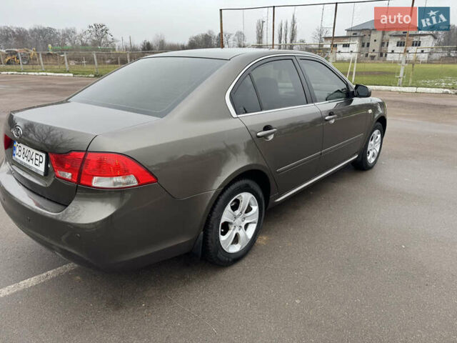 Коричневый Киа Маджентис, объемом двигателя 2 л и пробегом 263 тыс. км за 7200 $, фото 5 на Automoto.ua