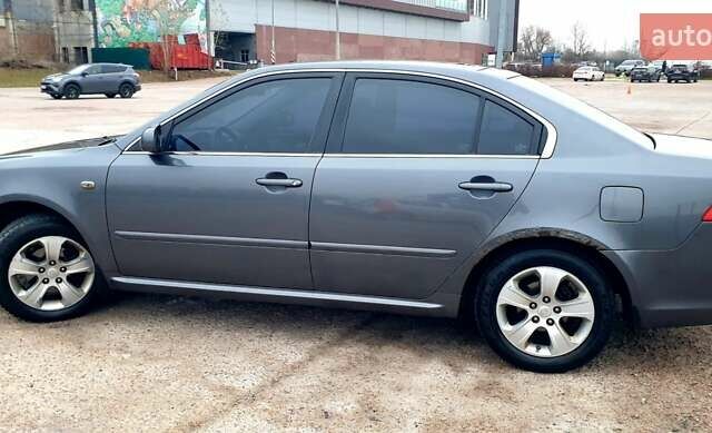 Коричневый Киа Маджентис, объемом двигателя 2 л и пробегом 294 тыс. км за 5500 $, фото 3 на Automoto.ua