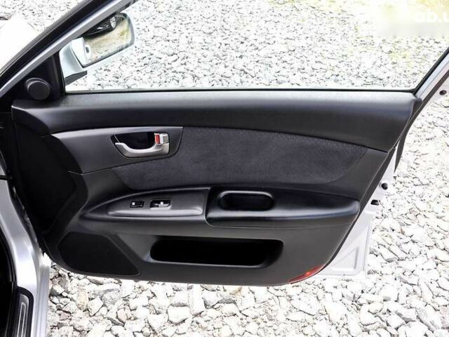 Киа Маджентис, объемом двигателя 2 л и пробегом 230 тыс. км за 5400 $, фото 16 на Automoto.ua