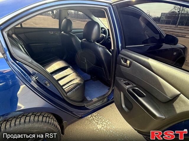 Киа Маджентис, объемом двигателя 20 л и пробегом 271 тыс. км за 3899 $, фото 7 на Automoto.ua