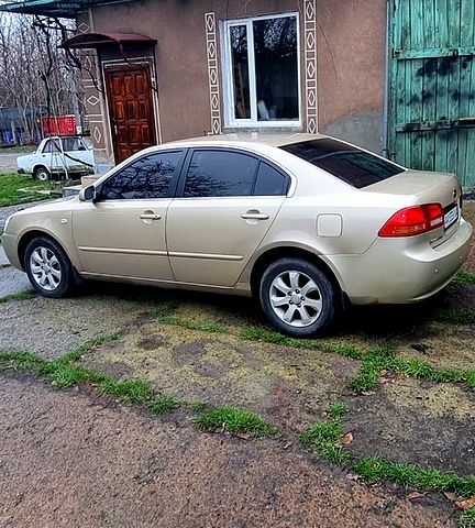 Киа Маджентис, объемом двигателя 2 л и пробегом 280 тыс. км за 3500 $, фото 2 на Automoto.ua