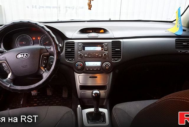 Кіа Маджентіс, об'ємом двигуна 2 л та пробігом 221 тис. км за 6200 $, фото 11 на Automoto.ua