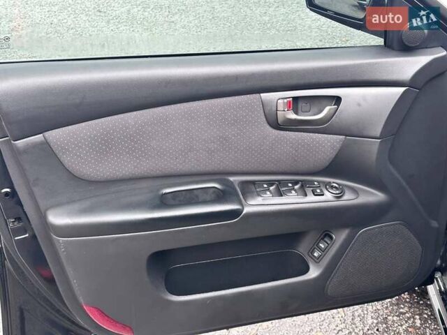 Кіа Маджентіс, об'ємом двигуна 2 л та пробігом 121 тис. км за 7800 $, фото 26 на Automoto.ua