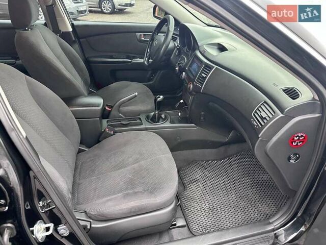 Кіа Маджентіс, об'ємом двигуна 2 л та пробігом 121 тис. км за 7800 $, фото 34 на Automoto.ua