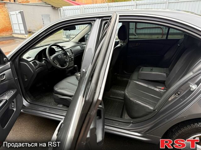 Киа Маджентис, объемом двигателя 2 л и пробегом 154 тыс. км за 7500 $, фото 9 на Automoto.ua