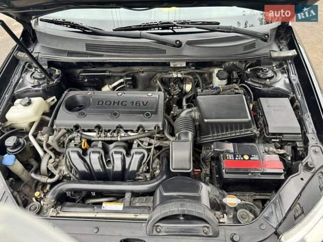 Кіа Маджентіс, об'ємом двигуна 0 л та пробігом 280 тис. км за 6500 $, фото 6 на Automoto.ua