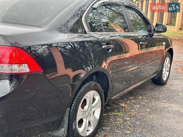 Кіа Маджентіс, об'ємом двигуна 2 л та пробігом 121 тис. км за 7800 $, фото 11 на Automoto.ua