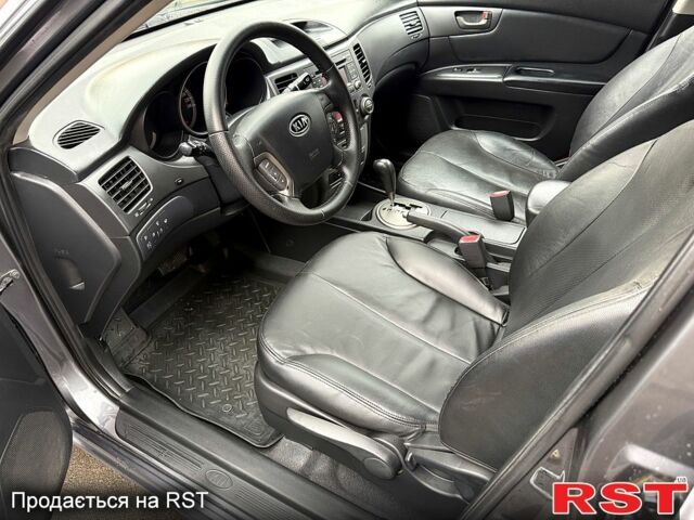 Киа Маджентис, объемом двигателя 2 л и пробегом 154 тыс. км за 7500 $, фото 7 на Automoto.ua