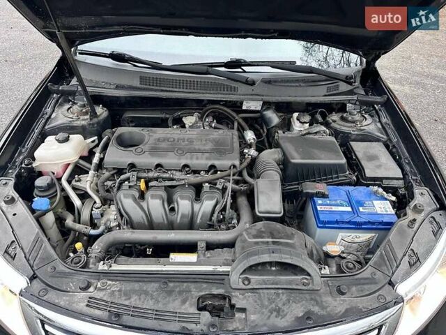 Кіа Маджентіс, об'ємом двигуна 2 л та пробігом 121 тис. км за 7800 $, фото 24 на Automoto.ua