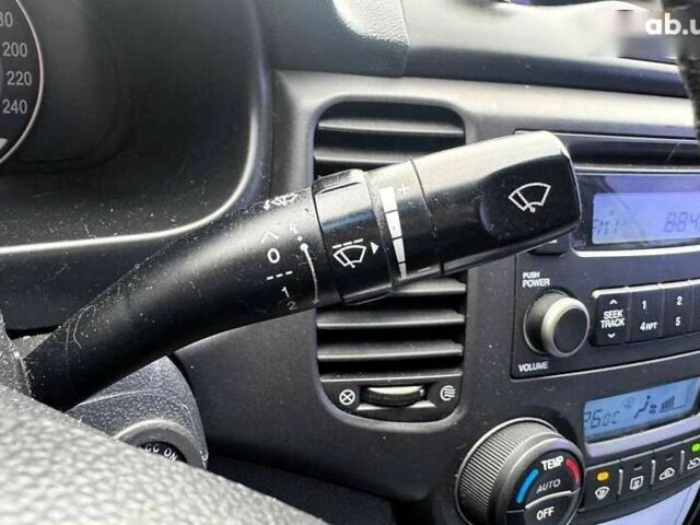 Кіа Маджентіс, об'ємом двигуна 0 л та пробігом 208 тис. км за 4590 $, фото 19 на Automoto.ua