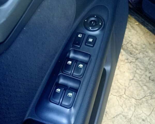Киа Маджентис, объемом двигателя 2 л и пробегом 250 тыс. км за 4250 $, фото 9 на Automoto.ua
