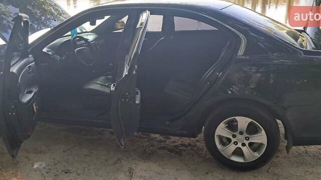 Киа Маджентис, объемом двигателя 2 л и пробегом 155 тыс. км за 6500 $, фото 1 на Automoto.ua