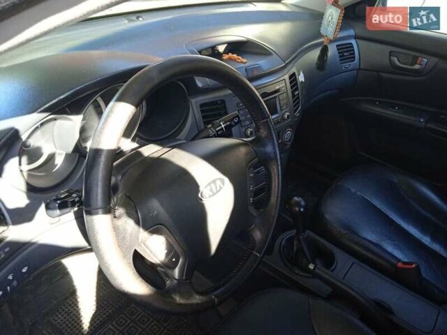 Киа Маджентис, объемом двигателя 2 л и пробегом 260 тыс. км за 5500 $, фото 1 на Automoto.ua