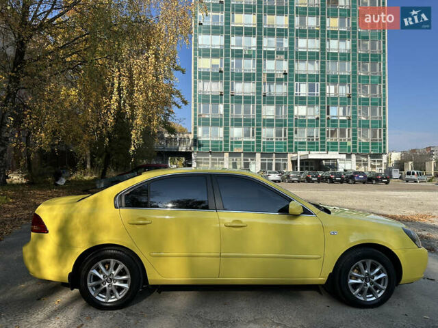 Жовтий Кіа Маджентіс, об'ємом двигуна 2 л та пробігом 257 тис. км за 4300 $, фото 19 на Automoto.ua