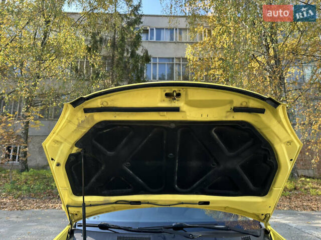 Жовтий Кіа Маджентіс, об'ємом двигуна 2 л та пробігом 257 тис. км за 4300 $, фото 82 на Automoto.ua